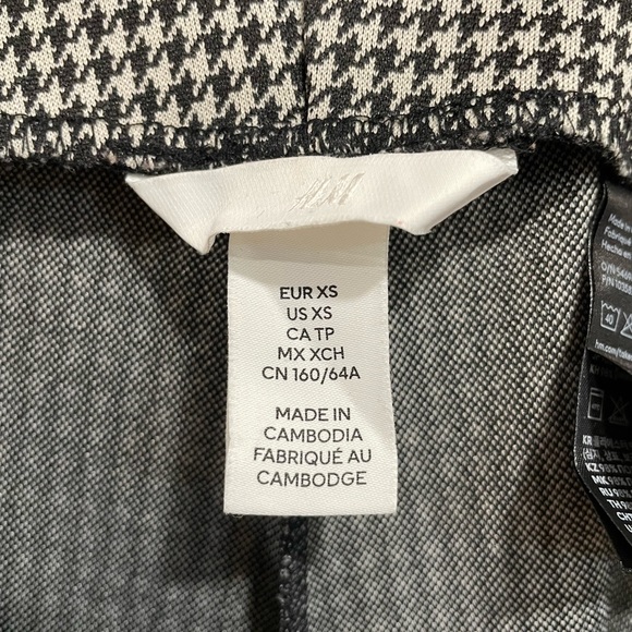 H&M houndstooth print flare pants - Picture 3 of 3